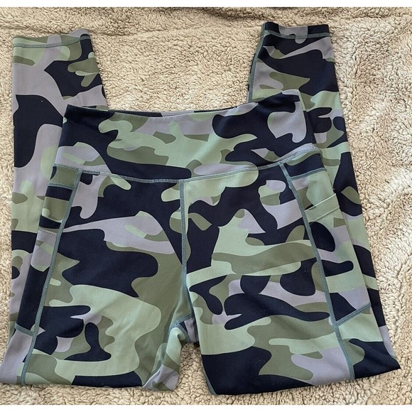 ZYIA Pants - Women's Zyia yoga pants leggings size‎ XL green black camo work out athletic